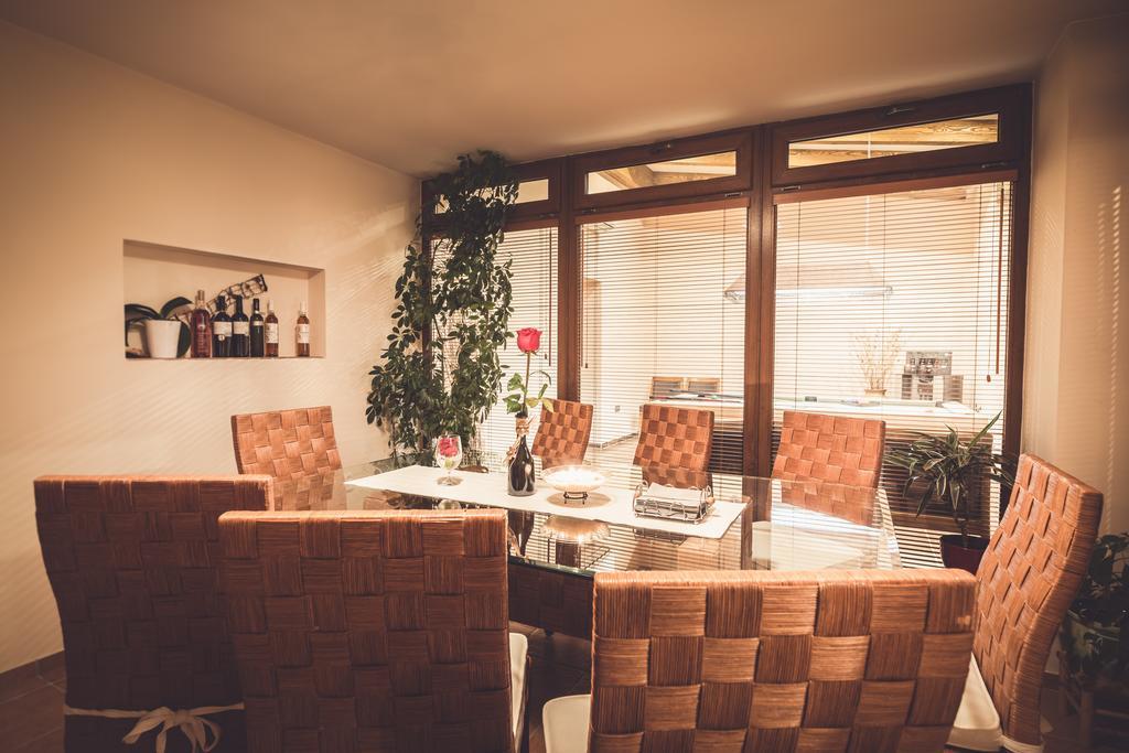 Penzion Vino Hruska Blatnicka Exterior photo