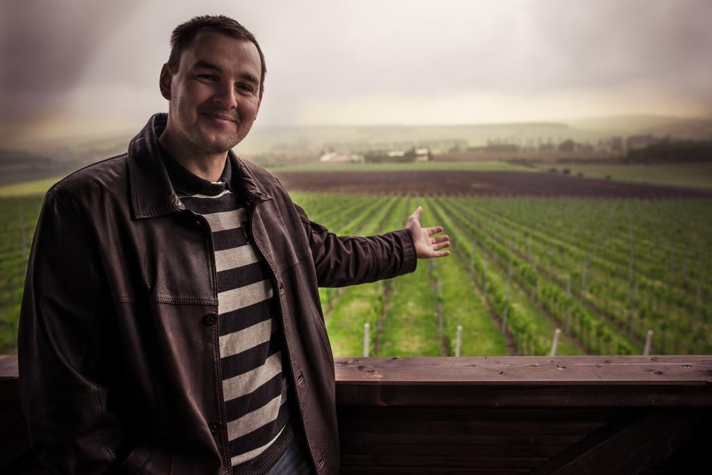 Penzion Vino Hruska Blatnicka Exterior photo