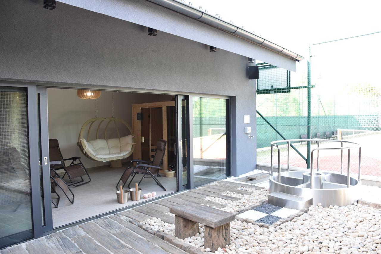 Penzion Vino Hruska Blatnicka Exterior photo